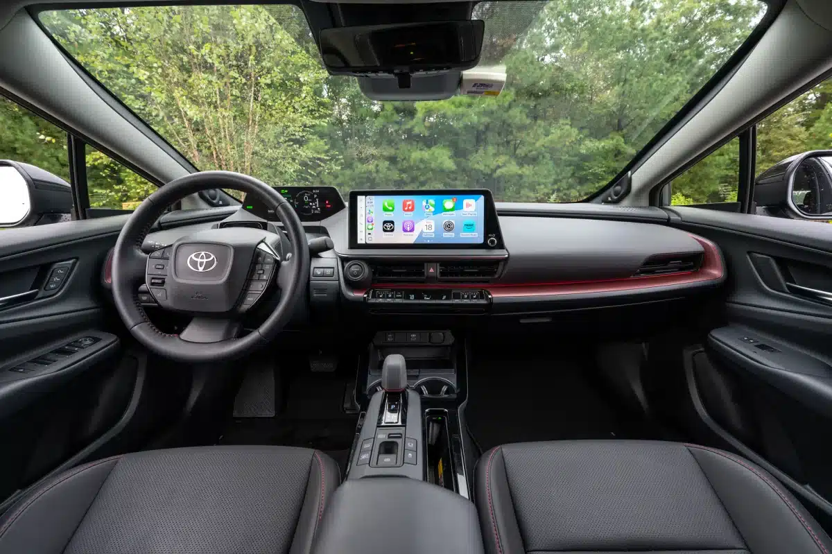 Toyota Prius dashboard telefoonhouder montage