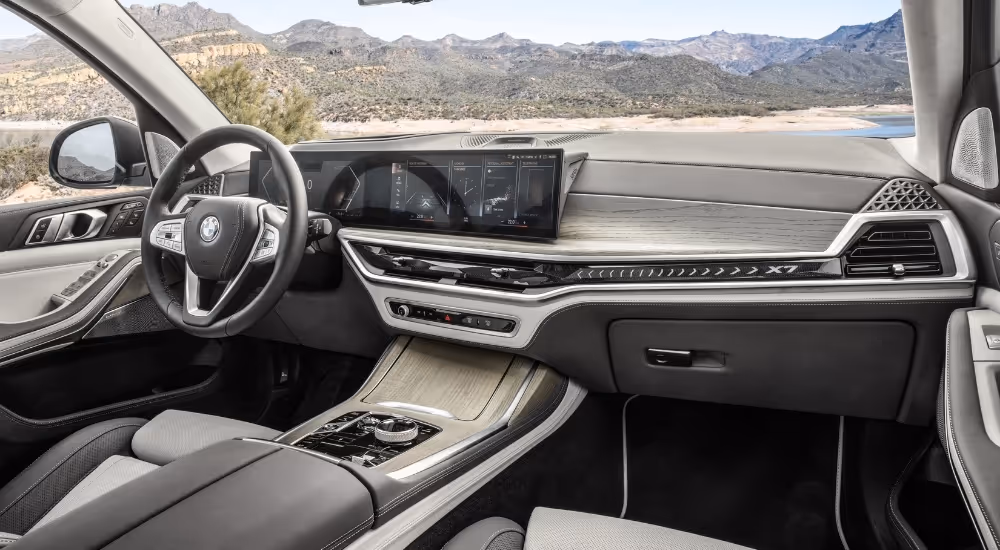BMW X7 dashboard telefoonhouder montage
