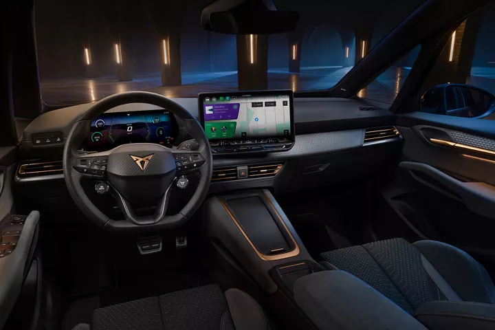 Cupra Born dashboard telefoonhouder montage