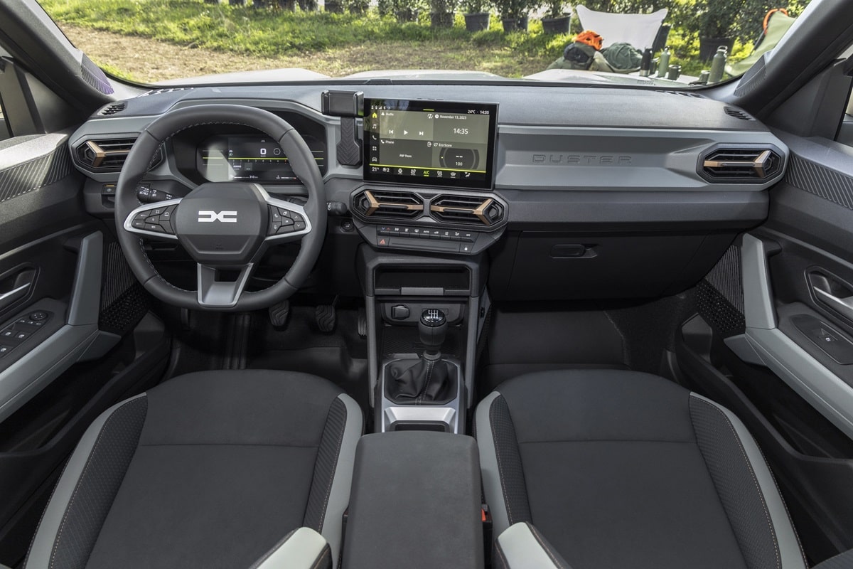 Dacia Duster dashboard telefoonhouder montage