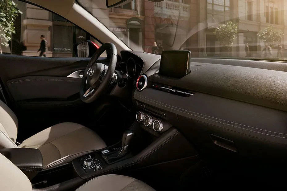 Mazda CX-3 dashboard telefoonhouder montage