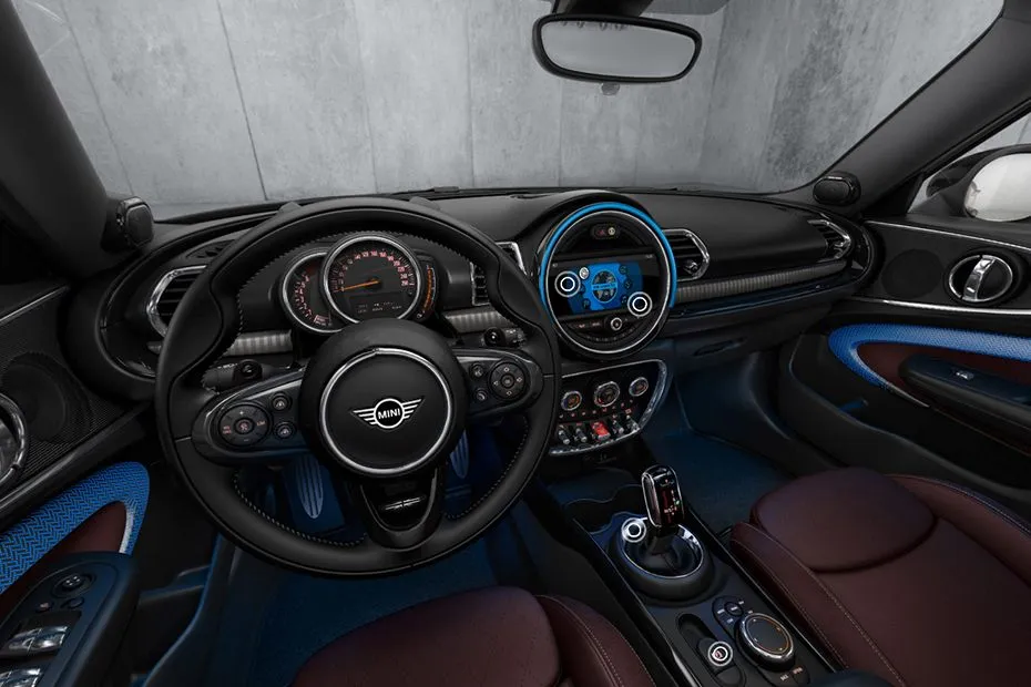 MINI Clubman dashboard telefoonhouder montage