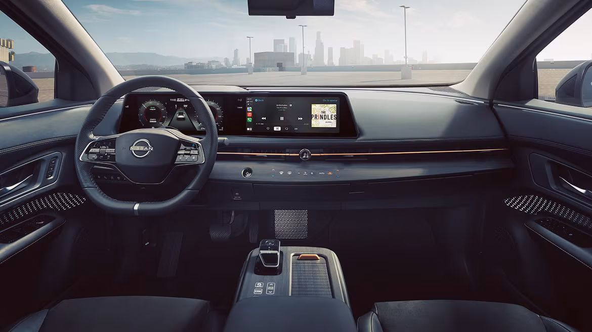 Nissan Ariya dashboard telefoonhouder montage