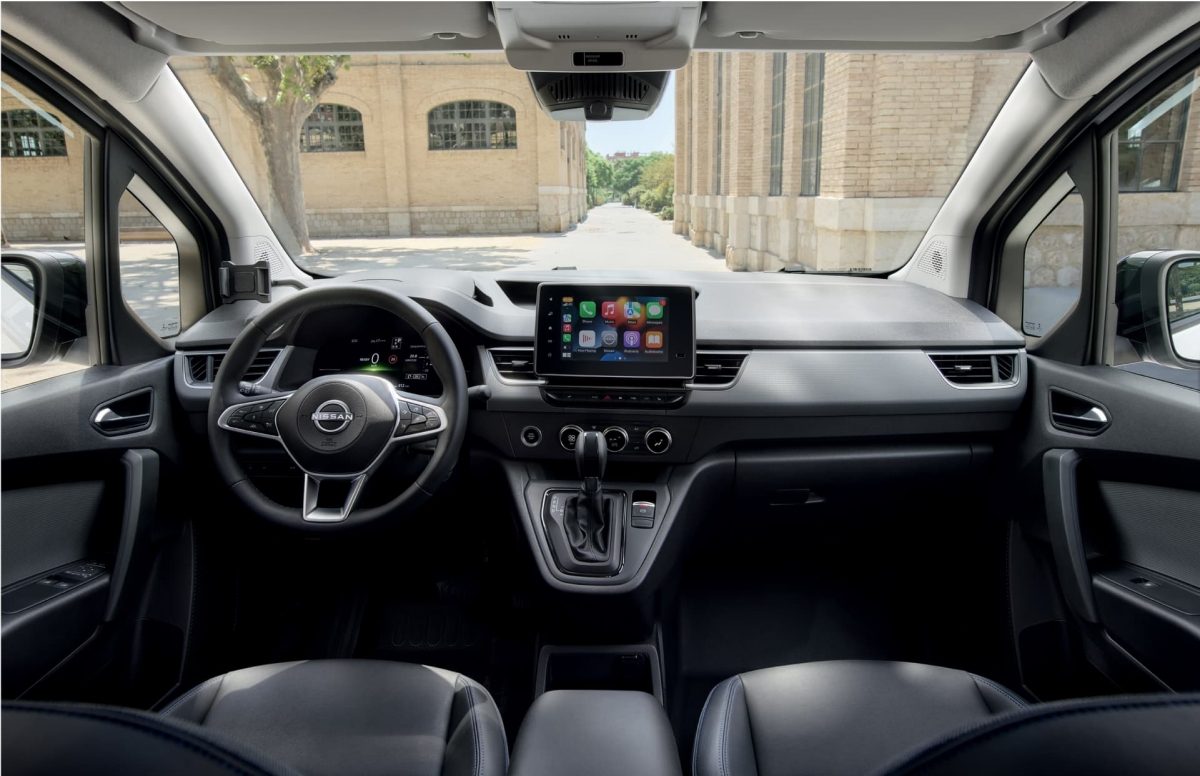 Nissan Townstar dashboard telefoonhouder montage