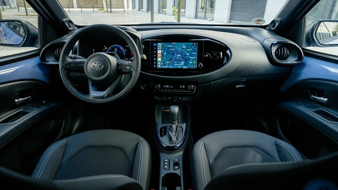 Toyota Aygo X dashboard telefoonhouder montage